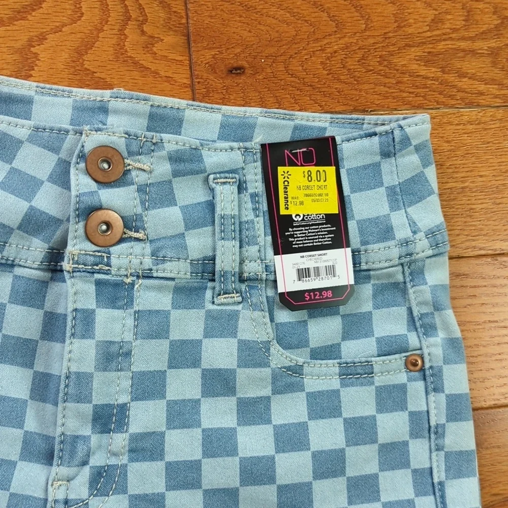 NWT No Boundaries Checkered Shorts Size 5 Casual Cuffed Dopamine